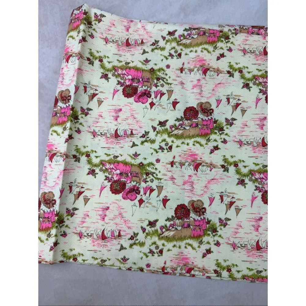 Vintage 1950s Novelty Print Fabric Rayon Blend NWT 45x46”